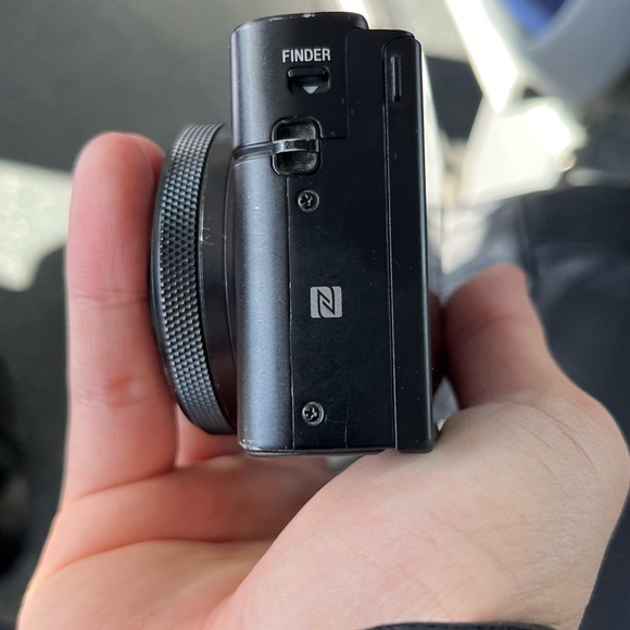 Sony RX100 mark 6 camera - Picture 6 of 13